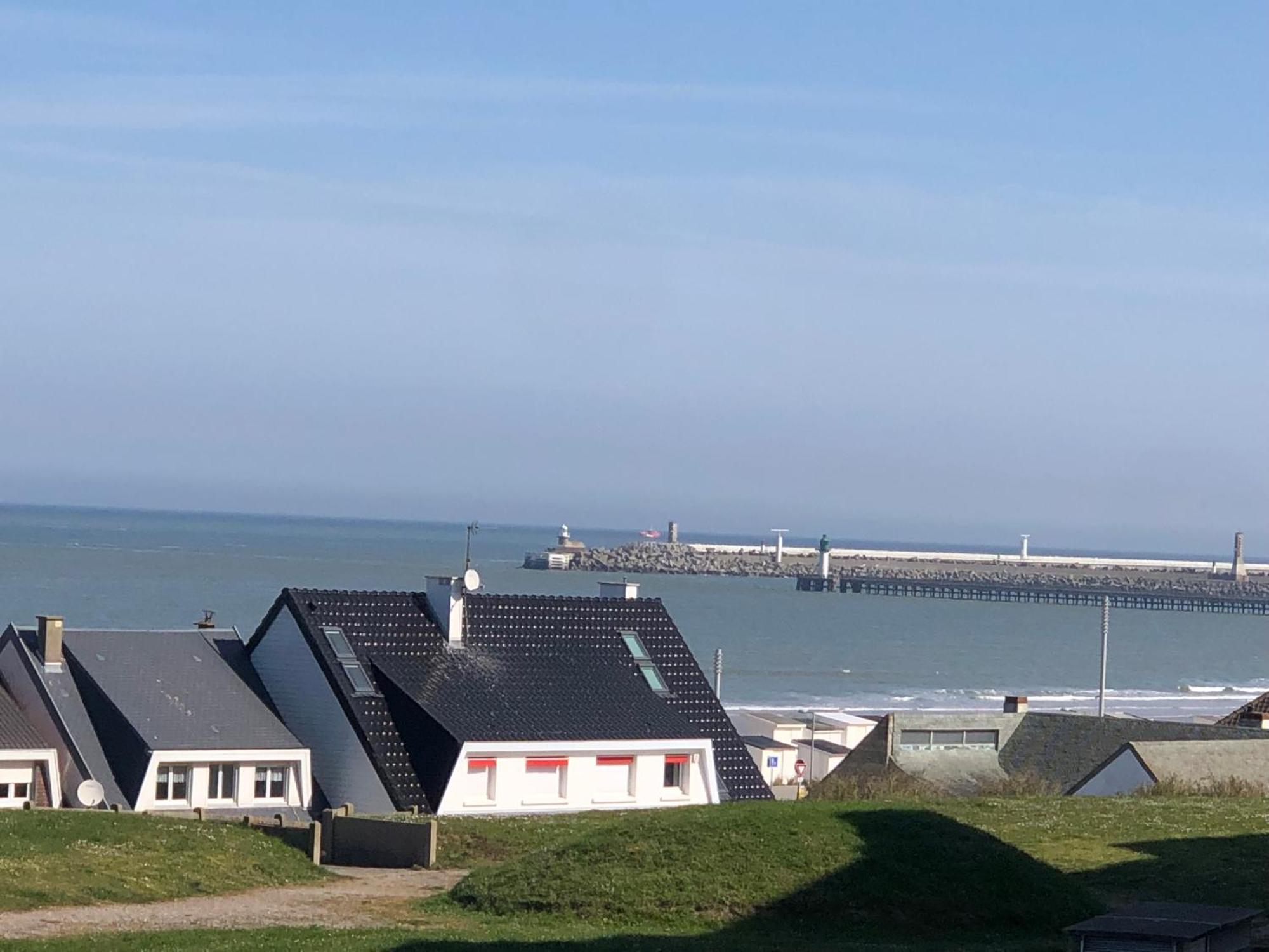 Le Bord De Mer Calais Bagian luar foto